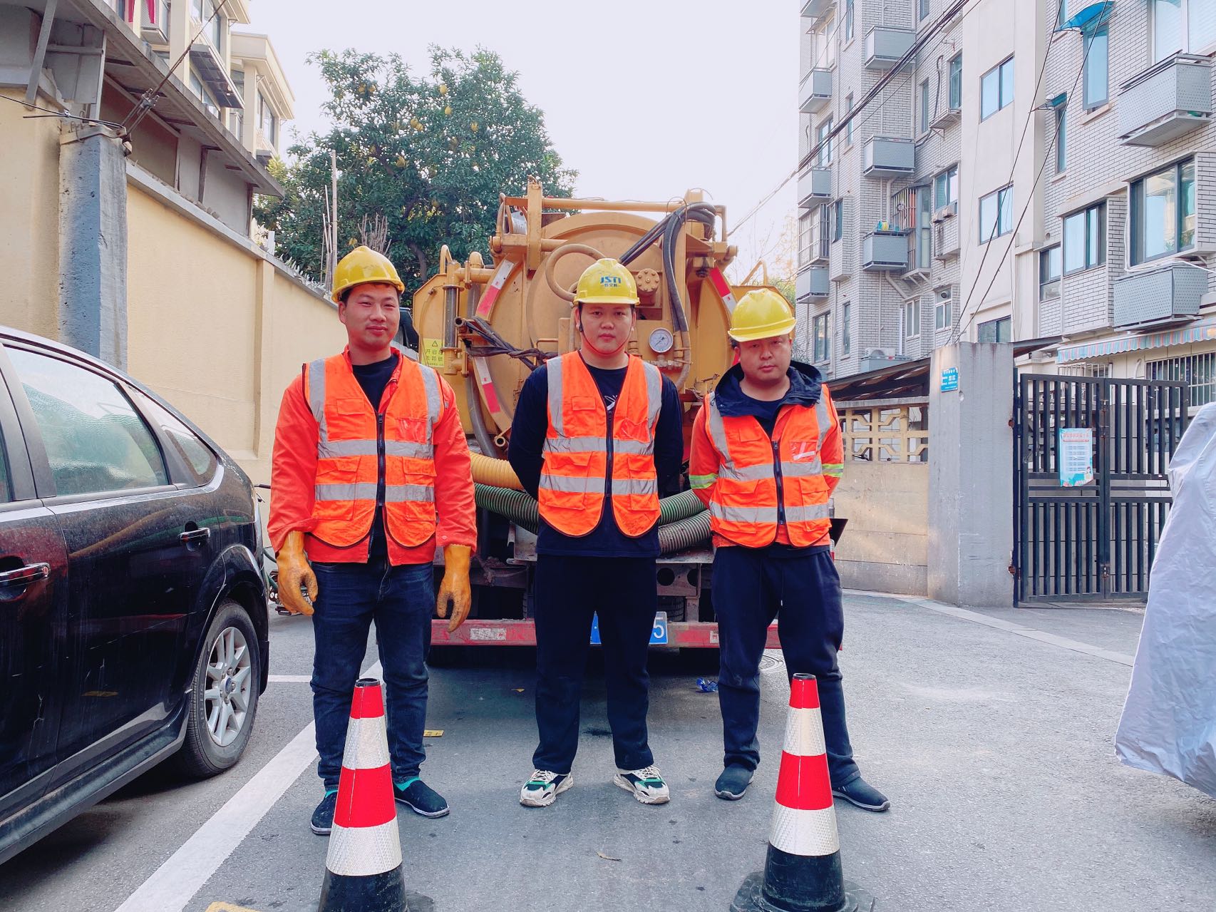 上海南京某小区管道清淤检测施工